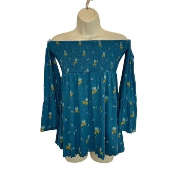 Free People Lana Smocked Off-the-Shoulder Floral Tunic in Mermaid Combo - Picture 8 of 9